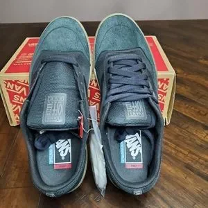 Vans | Shoes | Vans Ave Pro Blackgum Men Size 7 Equivalent  display picture 1